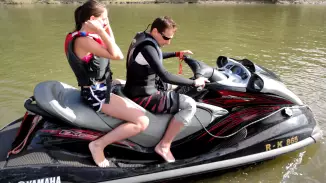 Jetski 4 fő részére 1 óra kosár