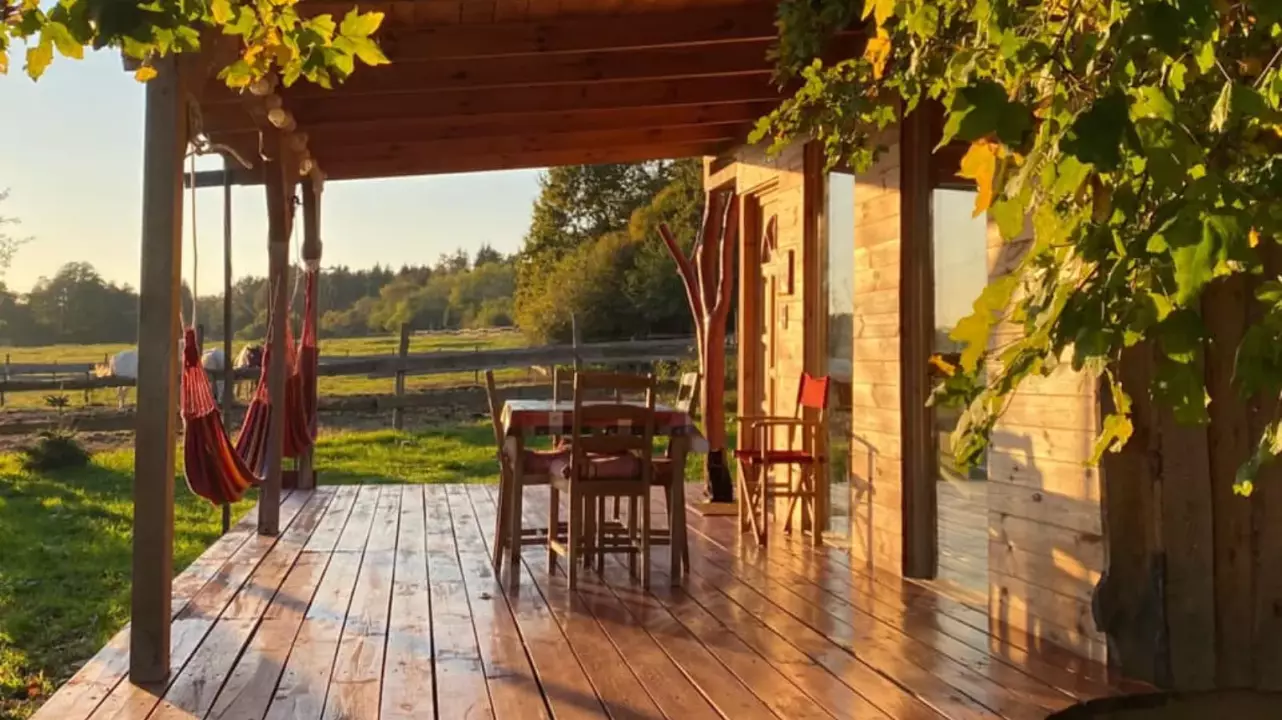 Meghitt napok kettesben a La Cajiba lombházban, az Őrségben fő kép