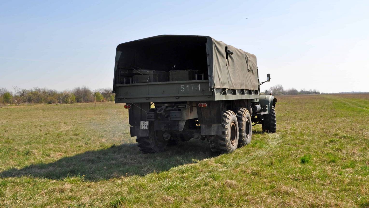 UAZ és KRAZ katonai jármű vezetés