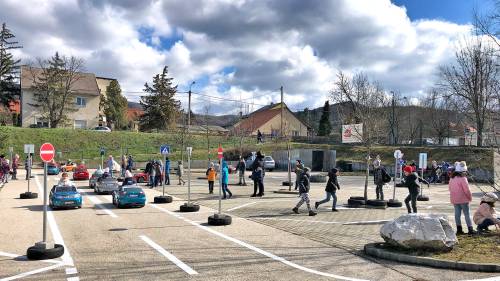 Gyerekek, jogsira fel! Vezetés 4km/h-val - KRESZTERGOM Park 2