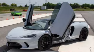 McLaren GT élményvezetés a Kakucs Ringen