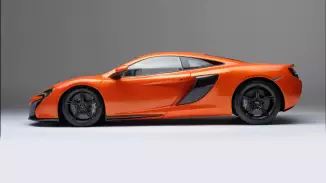 Mclaren 650S élményautózás gyerekeknek a Kakucs Ringen