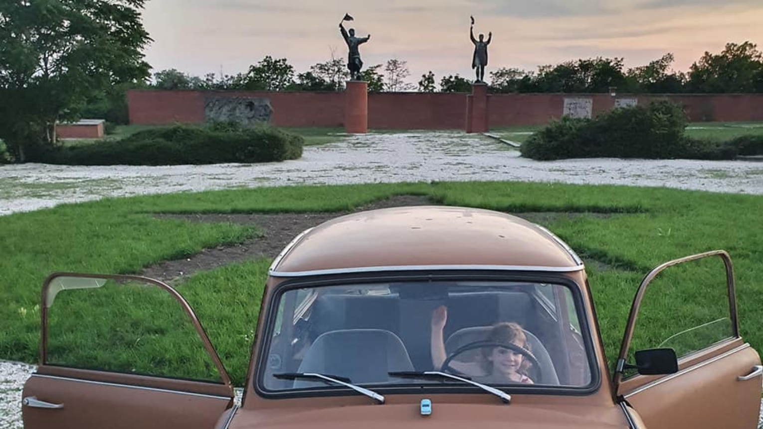 Munkásmozgalmi Trabant túra Memento Park látogatással 5