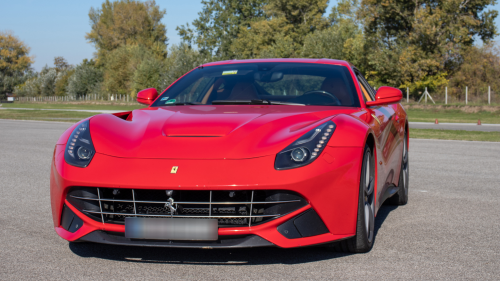 Ferrari F12 élményvezetés az M-Ringen – hétköznap/hétvégén 5