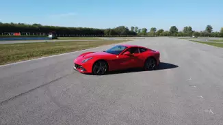 Ferrari F12 élményvezetés az M-Ringen – hétköznap/hétvégén