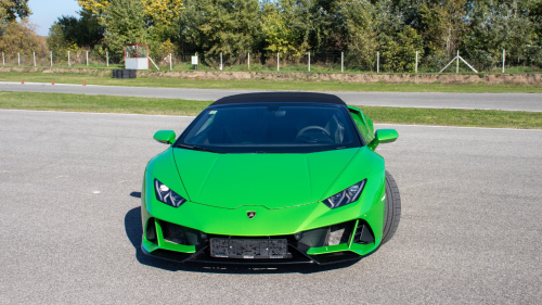 Lamborghini Huracán élményvezetés az M-Ringen – hétköznap/hétvégén 5