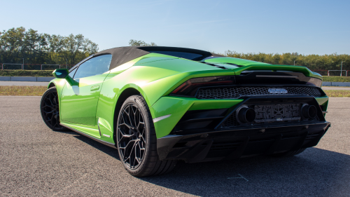 Lamborghini Huracán élményvezetés az M-Ringen – hétköznap/hétvégén 6