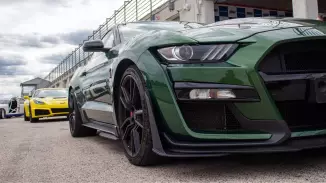 Mustang Shelby GT 500 élményvezetés Ausztriában Pándorf mellett kosár