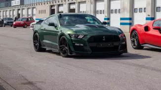 Mustang Shelby élményautózás gyerekeknek a Kakucs Ringen