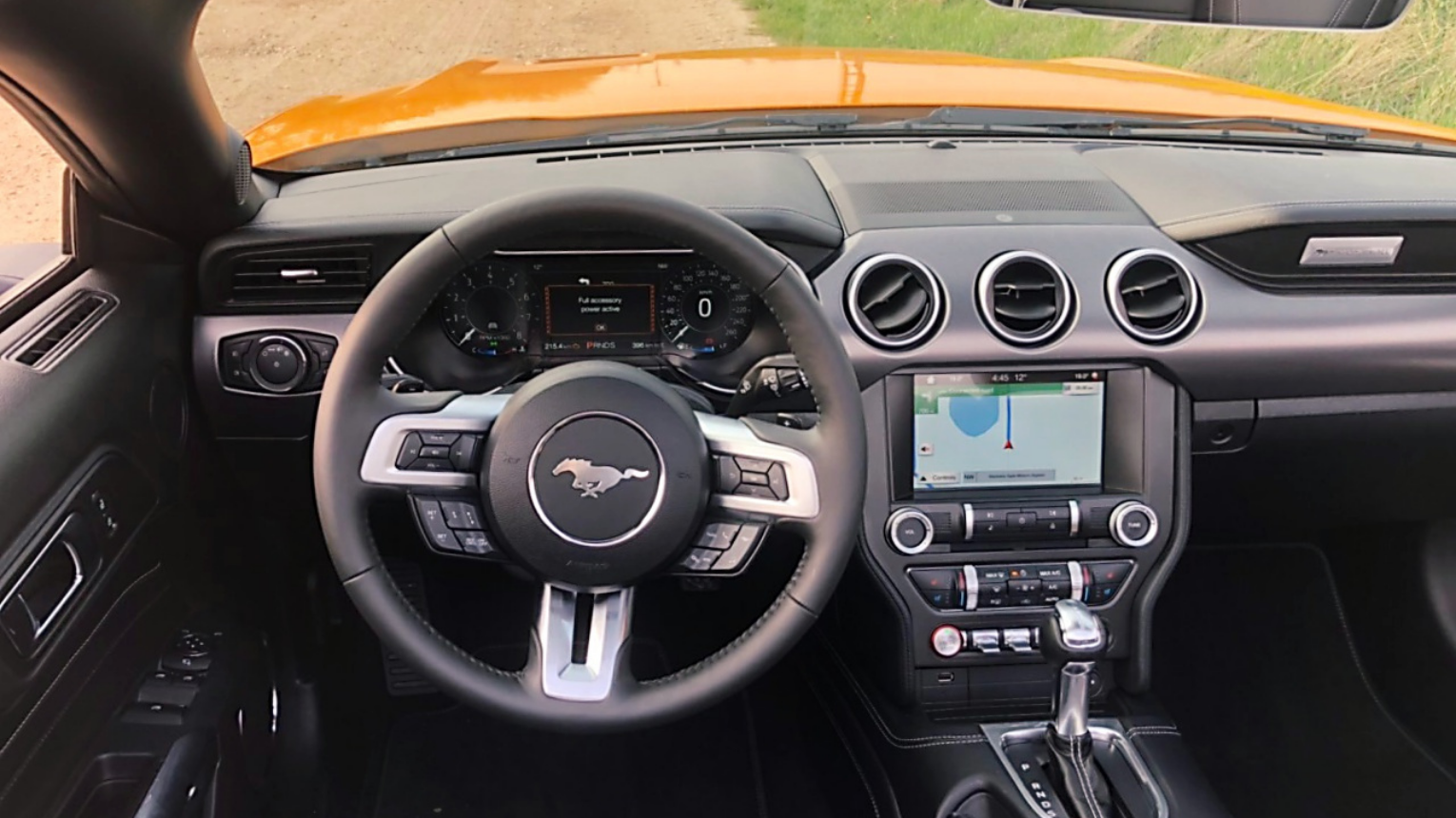Ford Mustang 5.0 GT V8 CONVERTIBLE autópályás élményvezetés 4