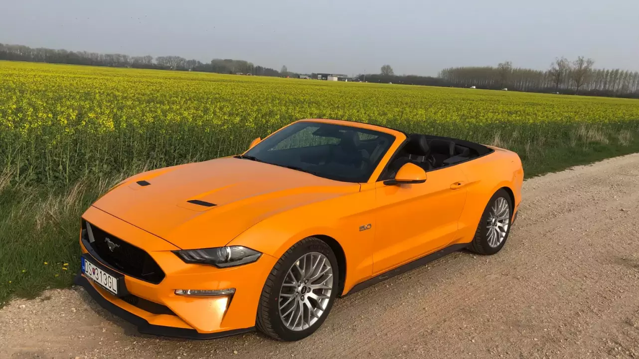 Ford Mustang 5.0 GT V8 CONVERTIBLE autópályás élményvezetés fő kép