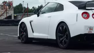 Nissan GT-R élményvezetés Ausztriában Pándorf mellett kosár