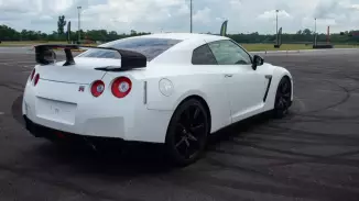 Nissan GT-R élményvezetés az Euroringen kosár