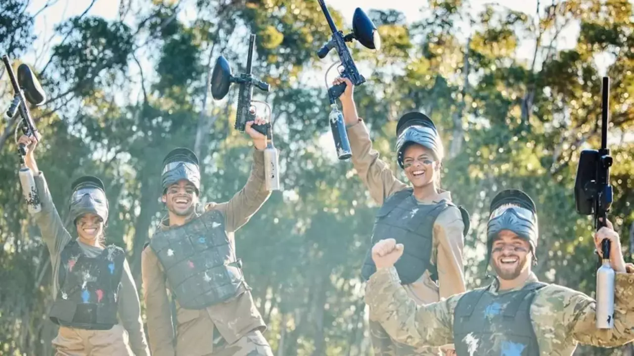 Paintball egyedileg épített pályán Gödöllő környékén fő kép