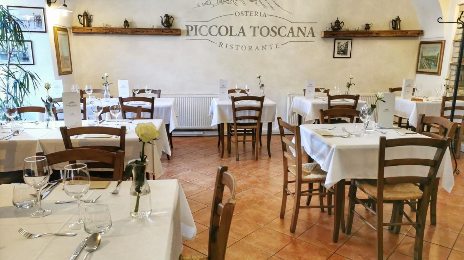 Olasz élőzenés vacsora borsorral a Piccola Toscanaban 2 főre 4