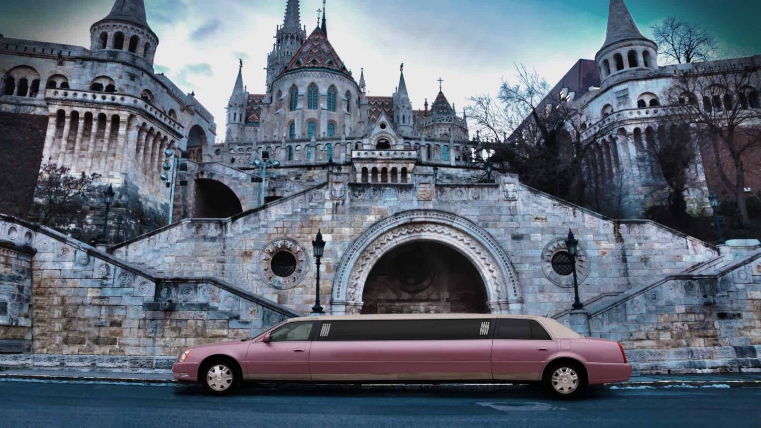 Pink Cadillac limuzin lánybúcsúra 6-8 fő részére 6
