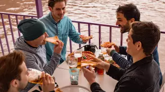 Pizza és sör hajó Budapesten kosár