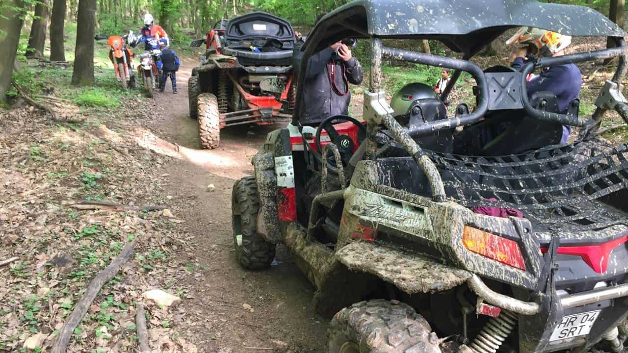 Off-Road Quad Túra Budapest mellett igazi terepen (90 perces vezetés) 4