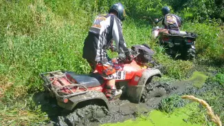 Vadregényes apa-fia quad-túra Törökbálint környékén kosár