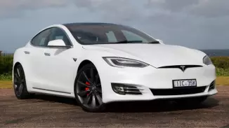 Béreljetek egy Tesla S P100D Raven-t! kosár