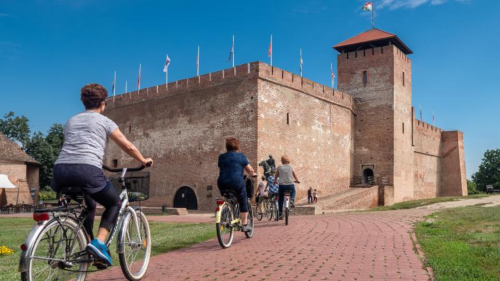 Romantikázás a Villa Kamillában Gyulán, városnéző kisvonatozással* 11