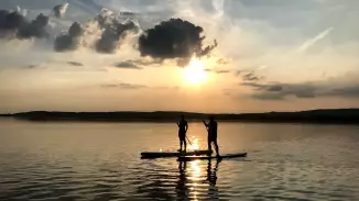 Romantikus SUP élmény a Velencei-tavon kosár