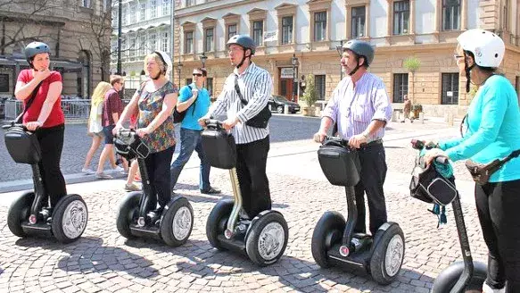 Csapatban Segway túra a Hősök terére akár cégesen fő kép