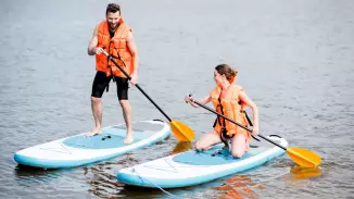 Bérelj SUP-ot és fedezzétek fel a gyönyörű Tisza-tavat kosár