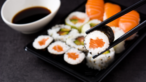 Merülj el a sushi készítés rejtelmeiben japán főzőkurzus alkalmával 1