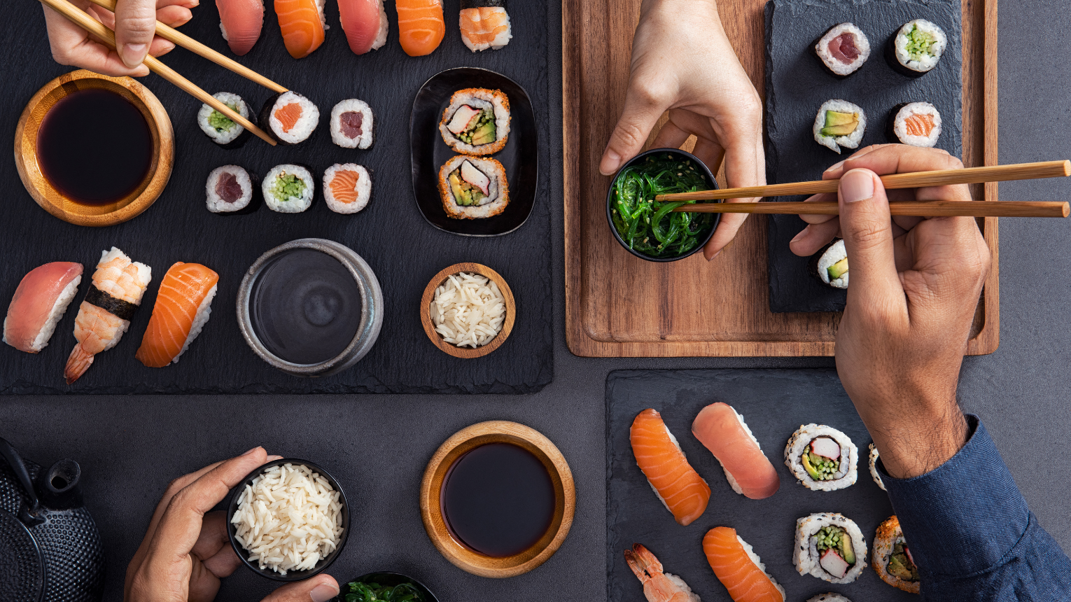 Merülj el a sushi készítés rejtelmeiben japán főzőkurzus alkalmával