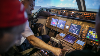 Repülési vészhelyzetek Boeing 747-es fedélzetén szimulátorban kosár