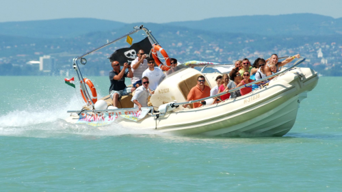 Adrenalin túra a Balatonon - 320 lóerős motorcsónakkal 1