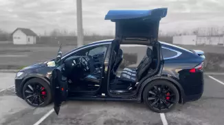 824 LE-s Tesla X vezetés / Ízelítő csomag