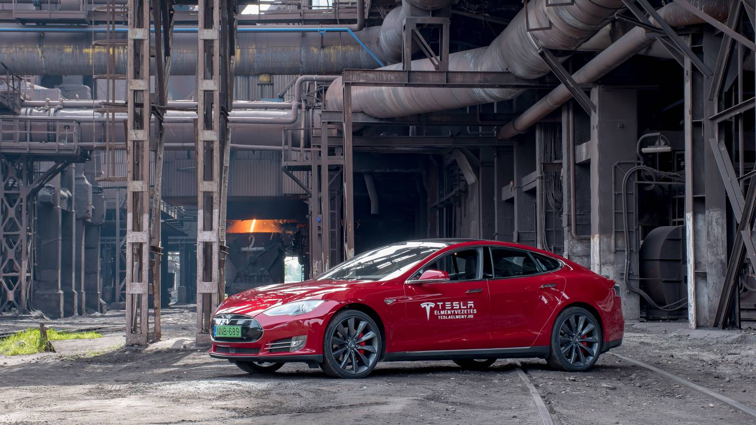 Tesla vezetés céges csapatnak