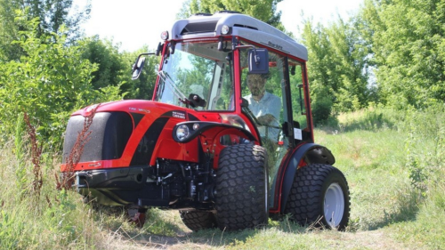 Traktor élményvezetés a MultiShoot City Élményparkban 1