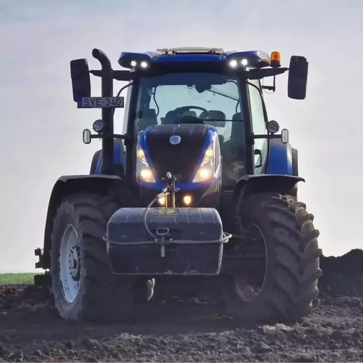 Traktor élményutazás szántóföldi körülmények között Tatán! fő kép