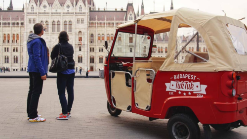 Városnéző TukTuk túra - ajándék Dunai sétahajózással 2 fő részére 1