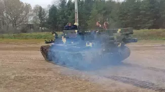 Tankrodeózás Gyálon VT-55 harckocsin a BIKÁN kosár