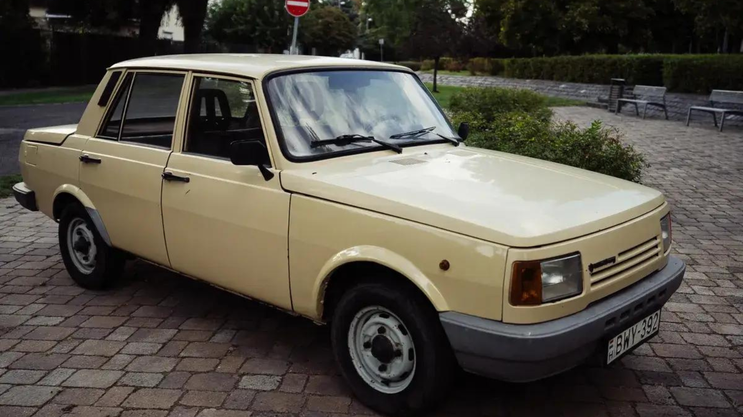 Retro Wartburg 1.3-as Limusin vezetése 4