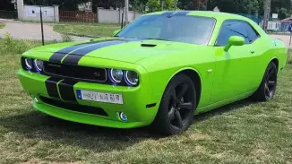 Dodge Challenger V8 élményvezetés vagy bérlés Polgárdi környékén kosár